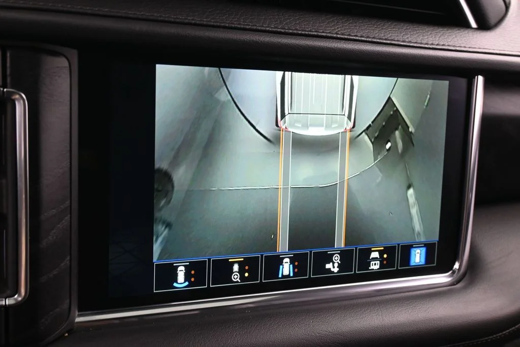Used 2022 Onyx Black GMC Denali image 21