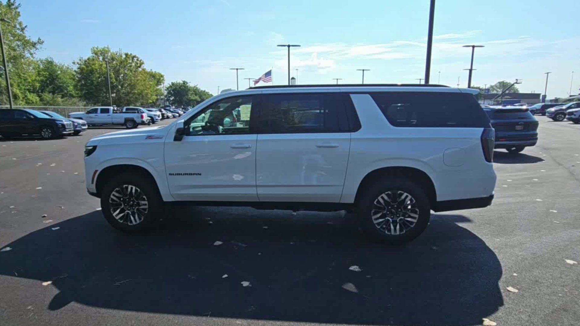 New 2026 Summit White Chevrolet Z71 image 5
