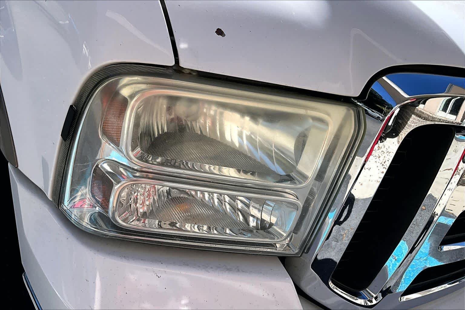 Used 2005  Ford Lariat image 26