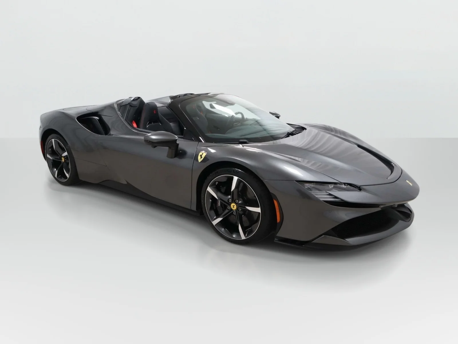 Used 2025 Grigio Silverstone Metallic Ferrari Convertible image 7
