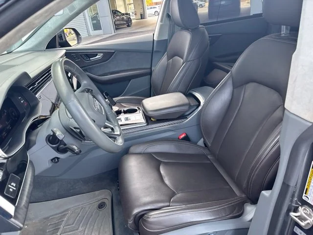 Used 2019 Black Audi 3.0T Prestige image 5