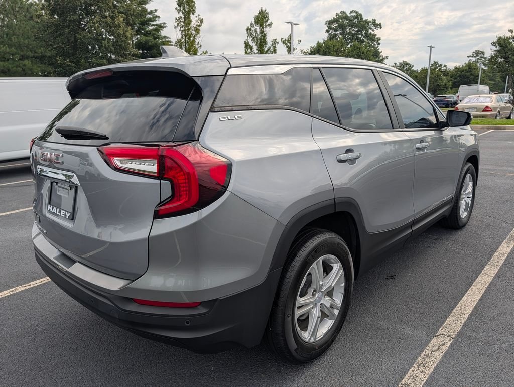 Used 2024 Silver GMC SLE image 22