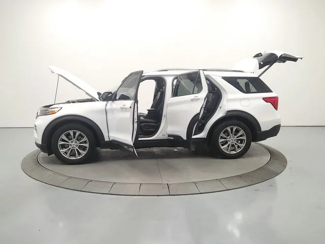 Used 2023 White Ford Limited image 13