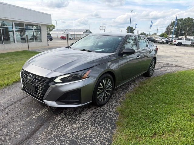 Used 2024 Gray Nissan 2.5 SV image 4