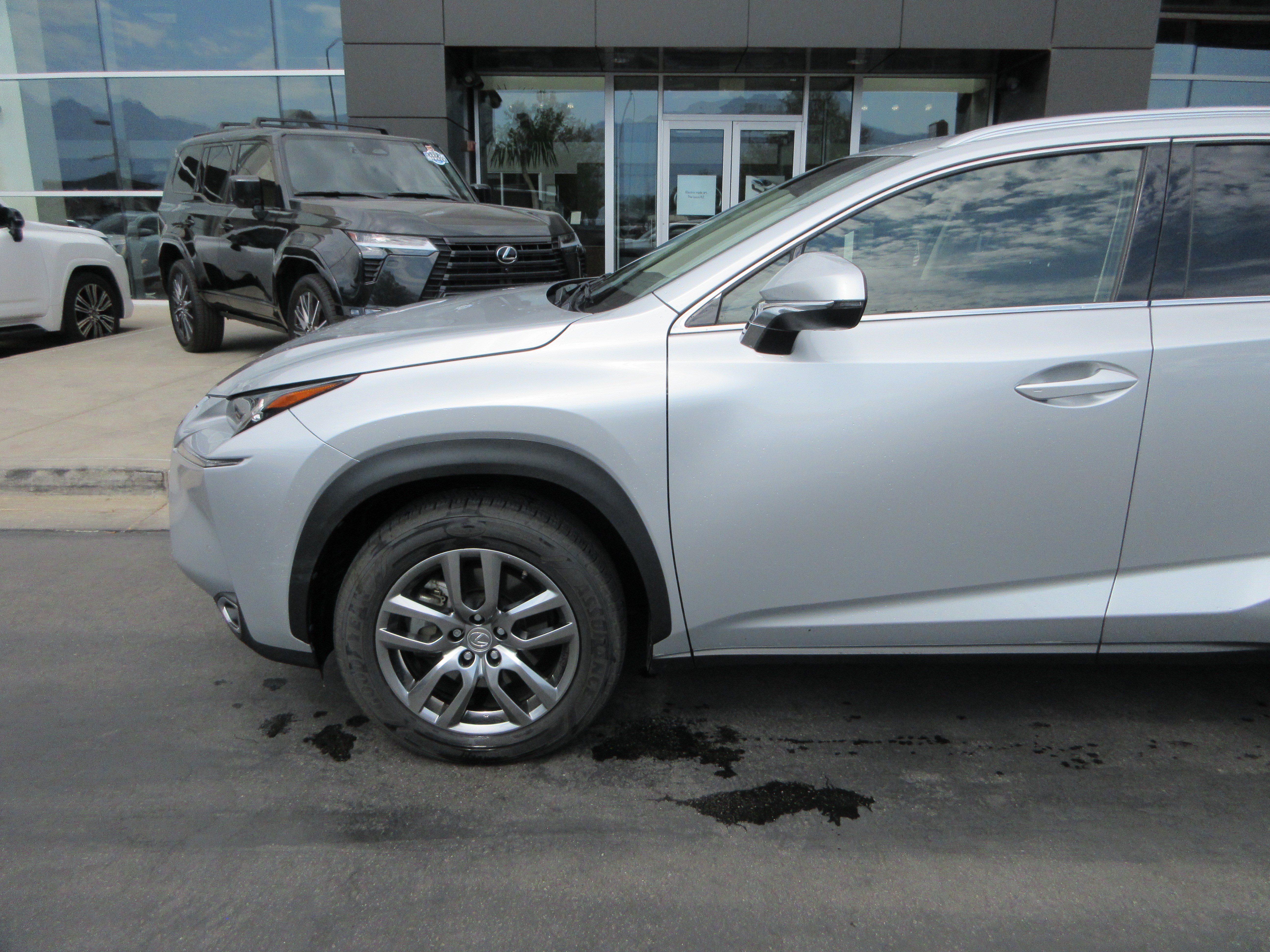 Used 2016 Silver Lining Metallic Lexus 200t image 2