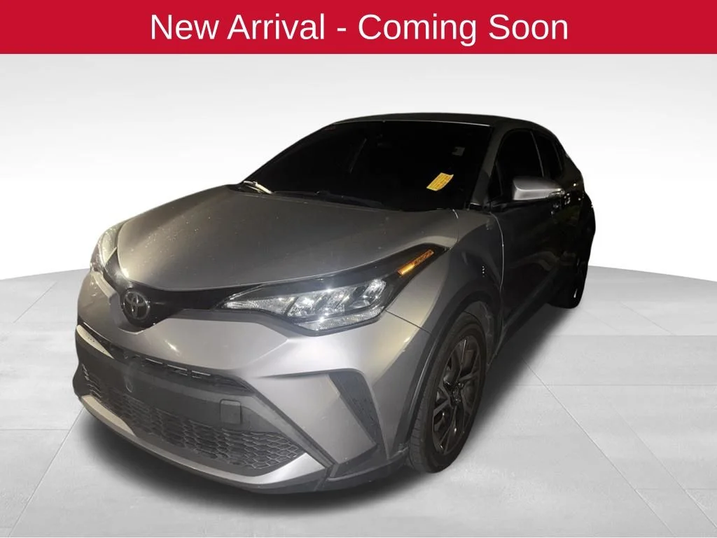 Used 2020 Silver Toyota XLE image 1