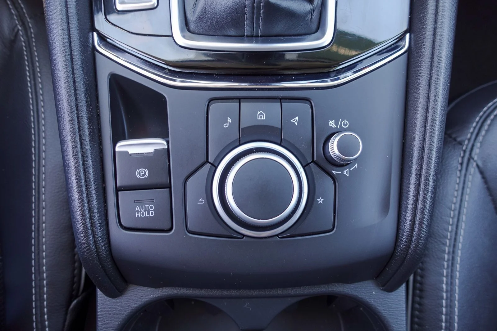 Certified Used 2025 Jet Black Mica Mazda 2.5 S Preferred Package image 24