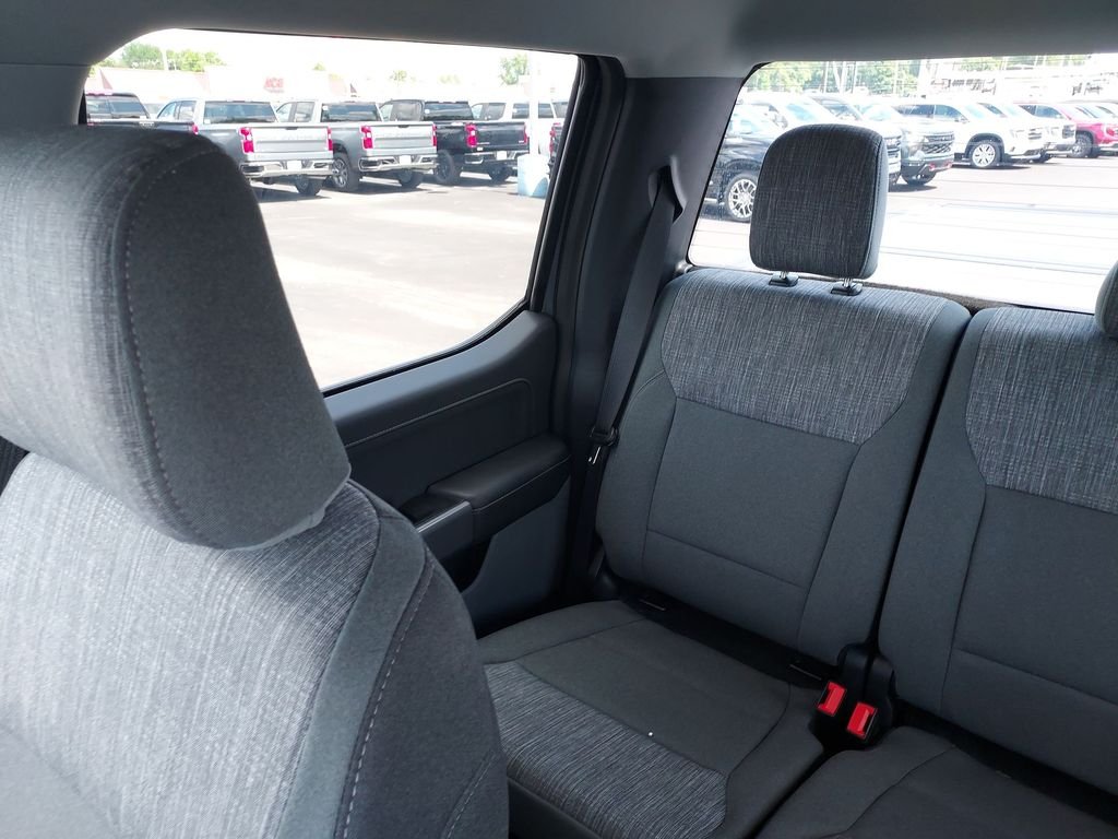 Used 2023 Gray Ford XLT image 12