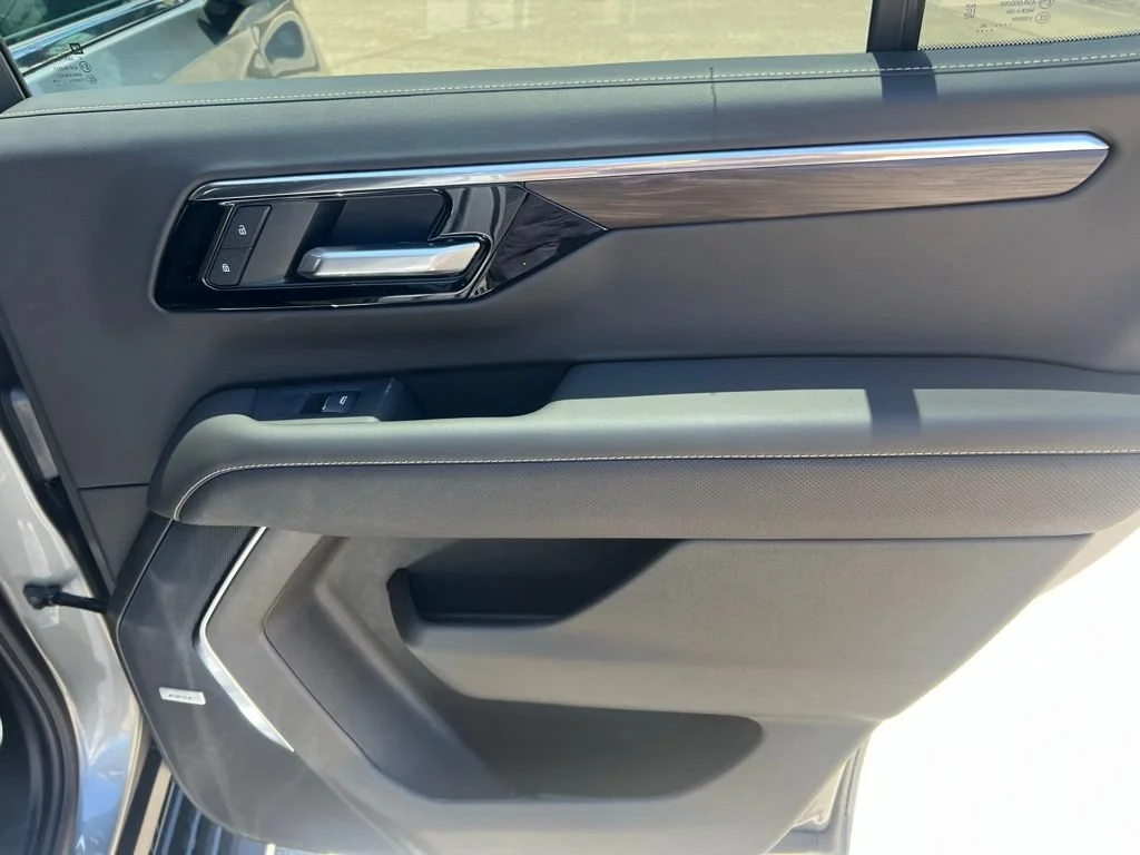 New 2026 Sterling Gray Metallic Chevrolet Premier image 24