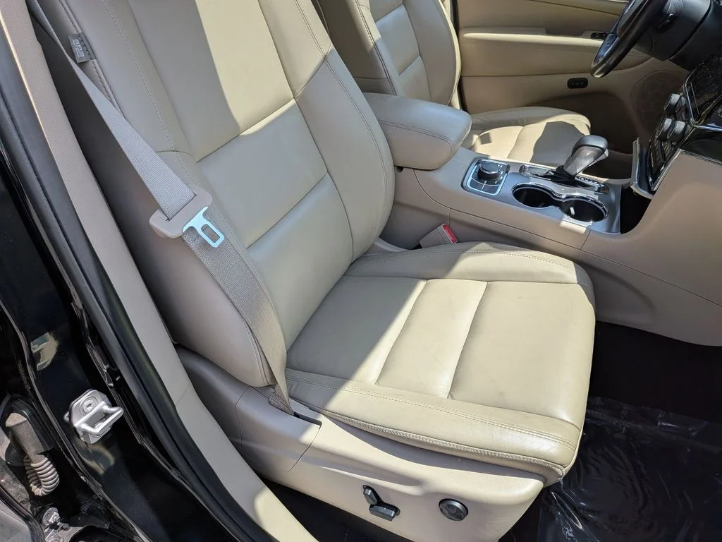 Used 2020 Black Jeep Limited image 29