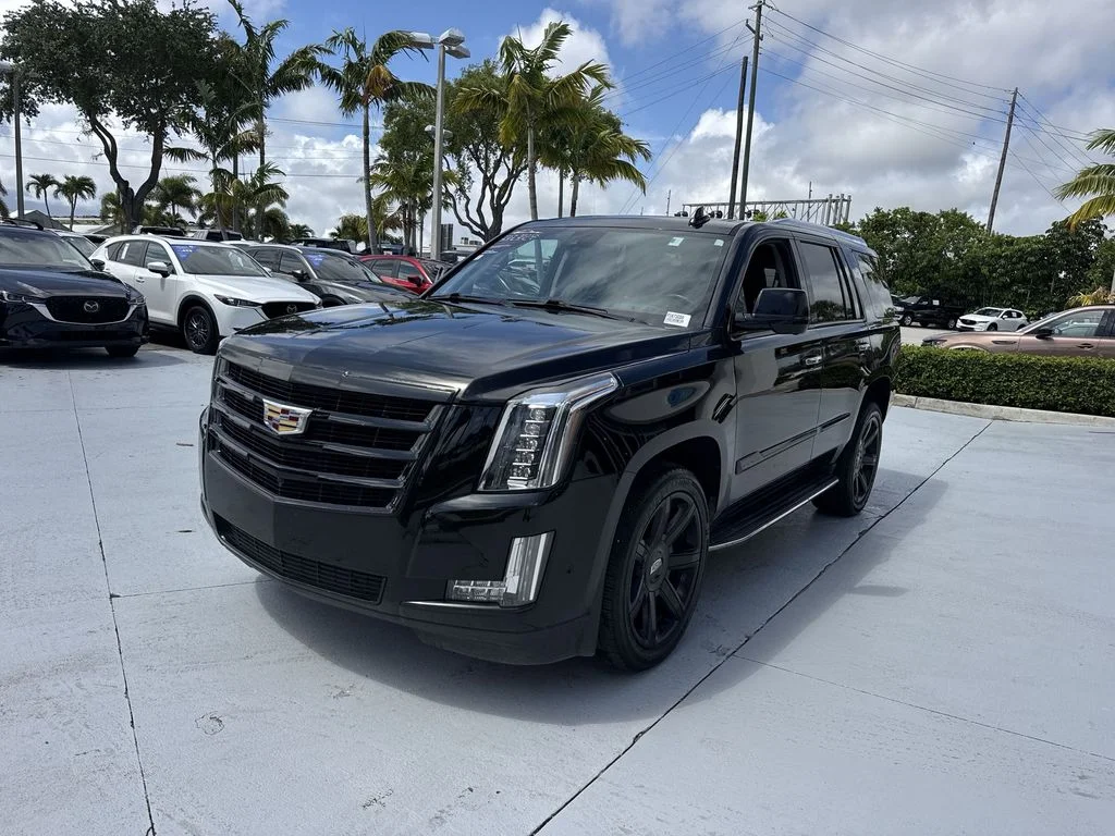 Used 2020 Black Raven Cadillac Luxury image 9