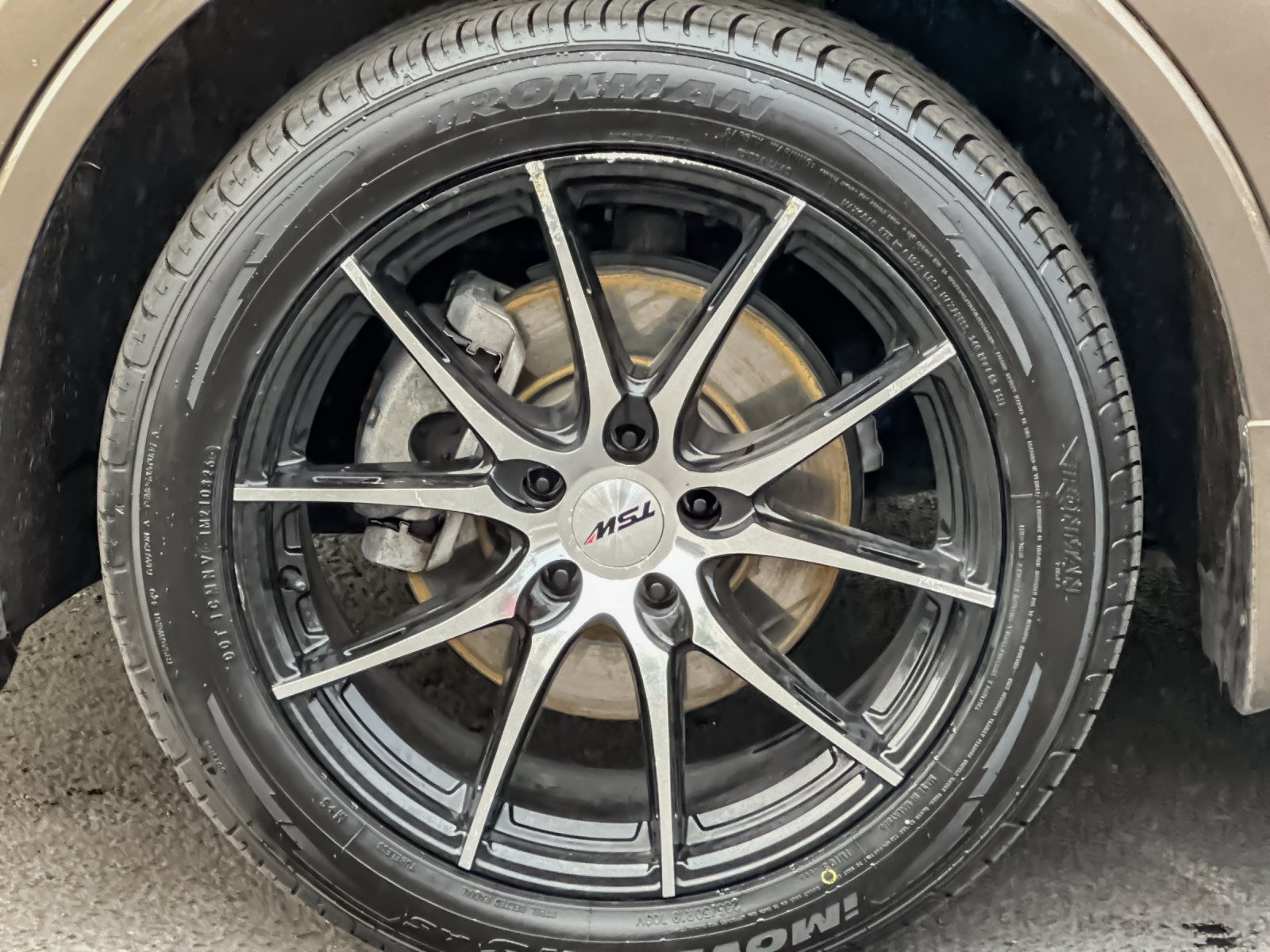 Used 2018 Brown Buick Premium I image 26