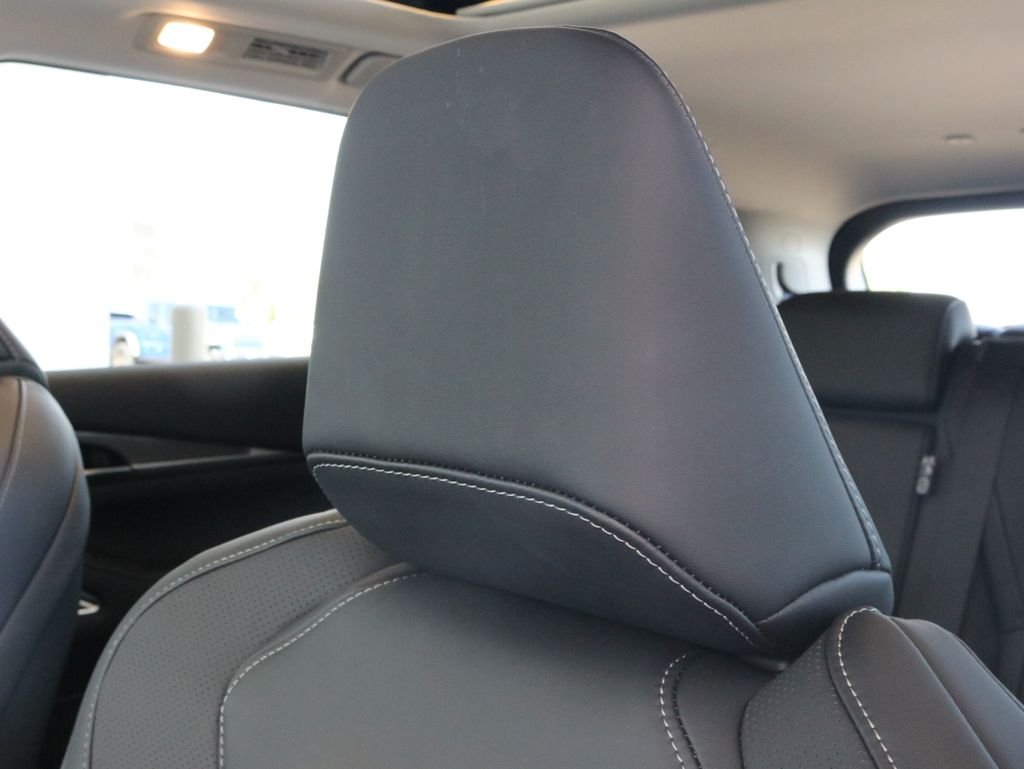 New 2027 HARBOR GRAY INFINITI Luxe AWD image 30