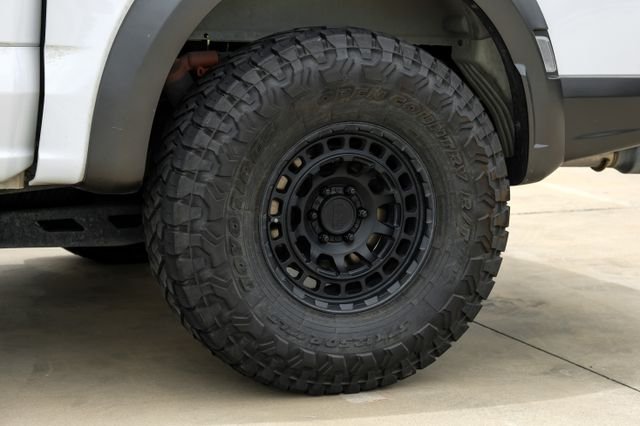 Used 2023 Oxford White Ford Raptor image 71