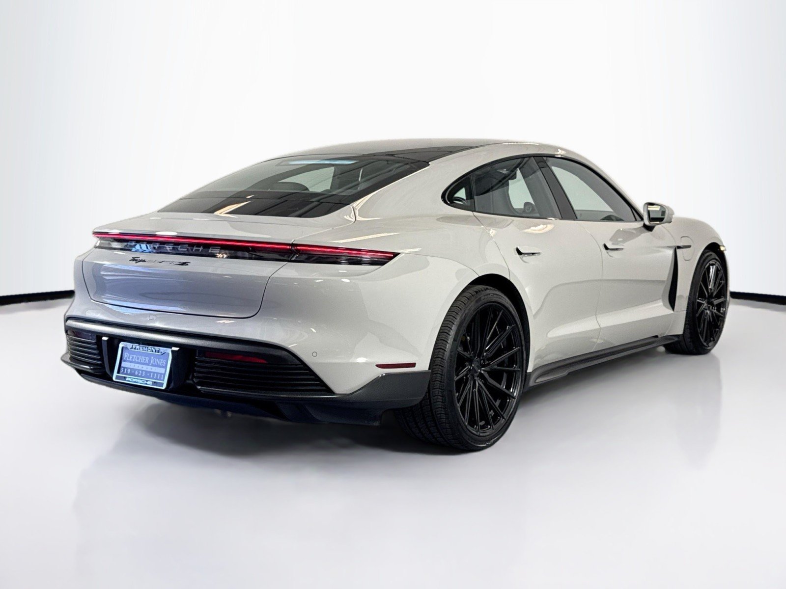 Used 2021 Chalk Porsche Turbo image 9