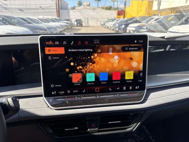 New 2026 White Volkswagen 2.0T SE image 23