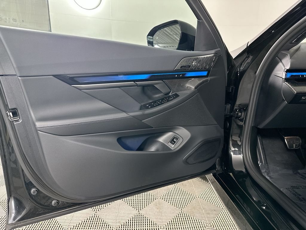 Used 2026 Black Sapphire Metallic BMW 540i xDrive image 22