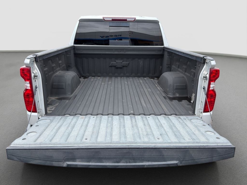 Used 2020 Silver Chevrolet LT image 20