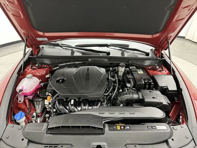 Used 2025 Red Hyundai SE image 24