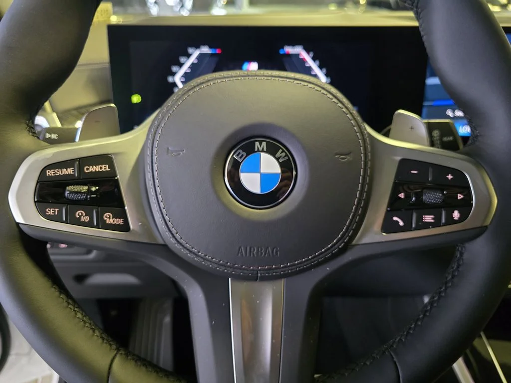 Used 2026 Alpine White BMW sDrive40i image 22