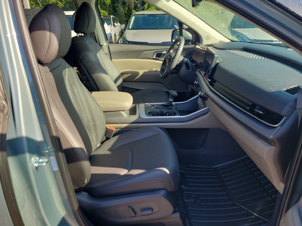 New 2027 Iceberg Green Kia EX image 7