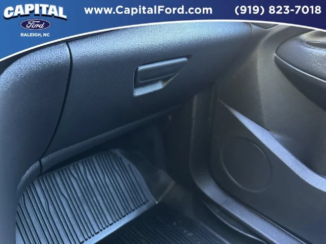 Used 2017 Black Ford SE image 27