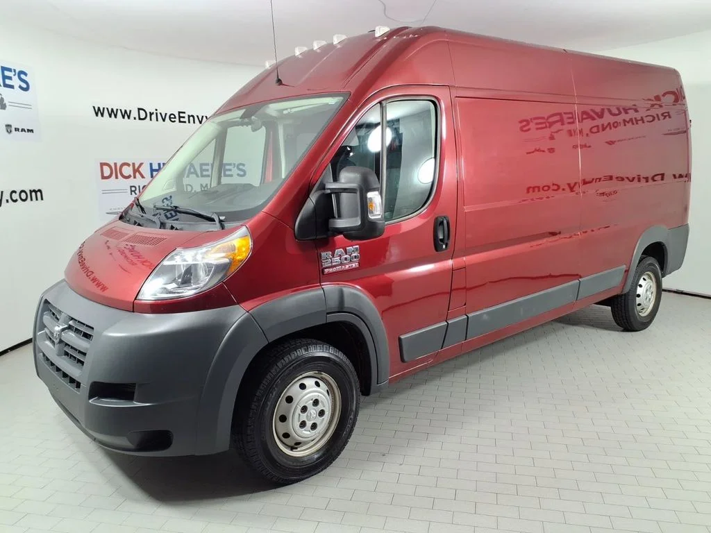 Used 2015 Red Ram High Roof image 1