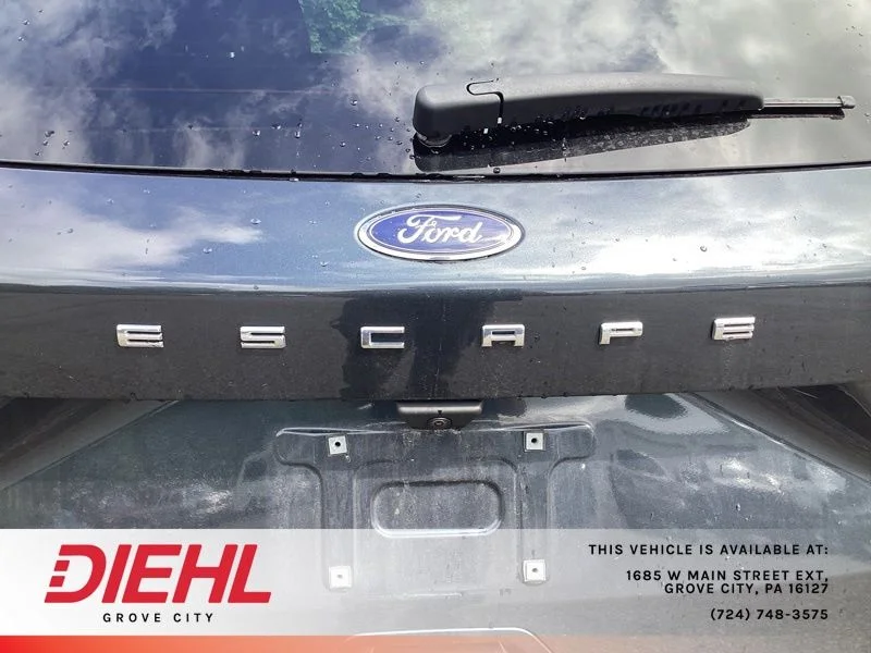 Used 2022 Blue Ford SE image 10