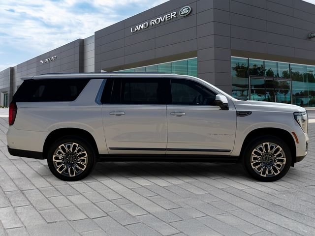Used 2025 White GMC Denali Ultimate image 6