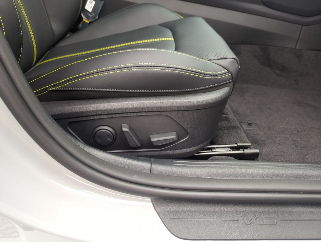New 2026 Wolf Gray Kia GT image 38