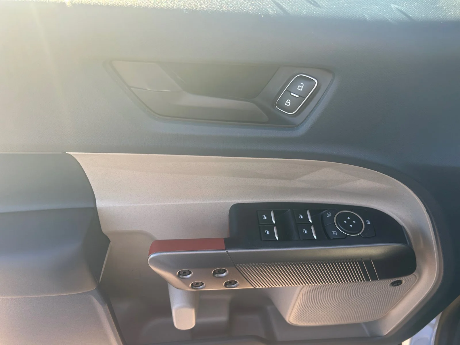 New 2026 Space White Metallic Ford LARIAT image 16