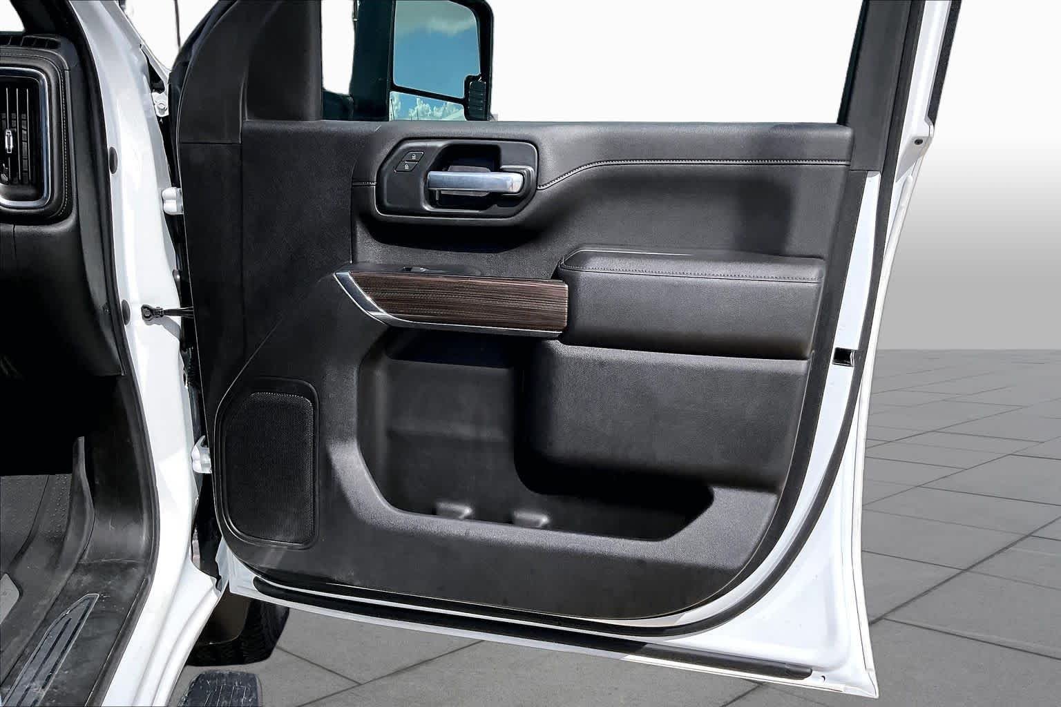 Used 2023 Summit White Chevrolet LT image 22
