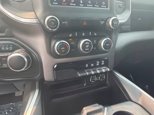Used 2020 Granite Crystal Metallic Clearcoat Ram Big Horn image 28