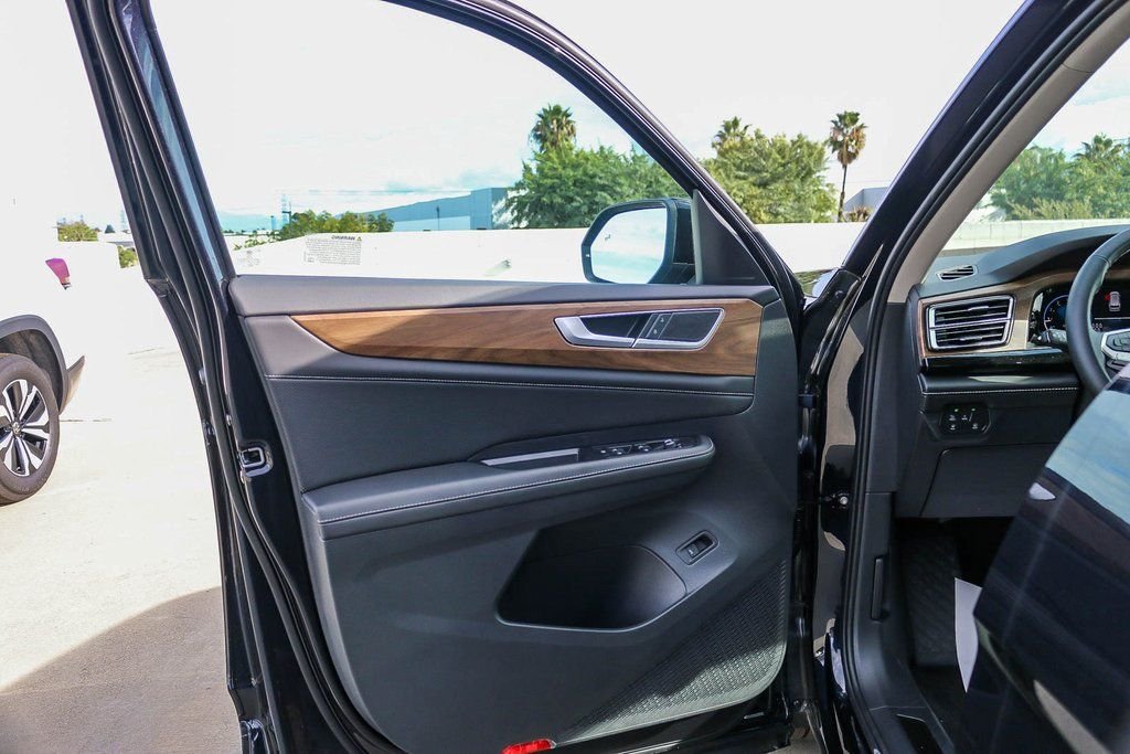 2026 Volkswagen Atlas SE w/Tech - Photo 25