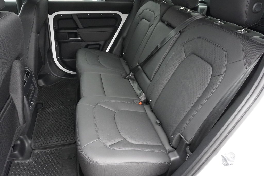 New 2026 Fuji White Land Rover S image 30