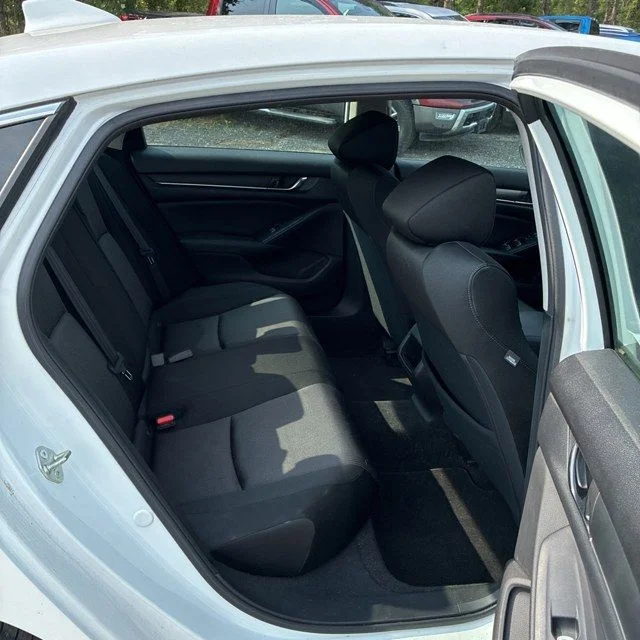 Used 2018 White Orchid Pearl Honda Base image 9