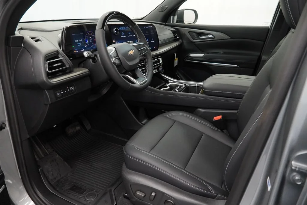 New 2027 Sterling Gray Metallic Chevrolet LT image 11
