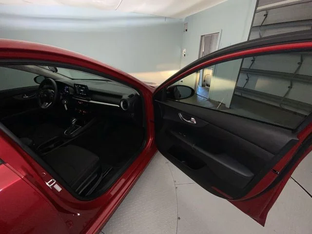 Used 2021 Red Kia LXS image 23