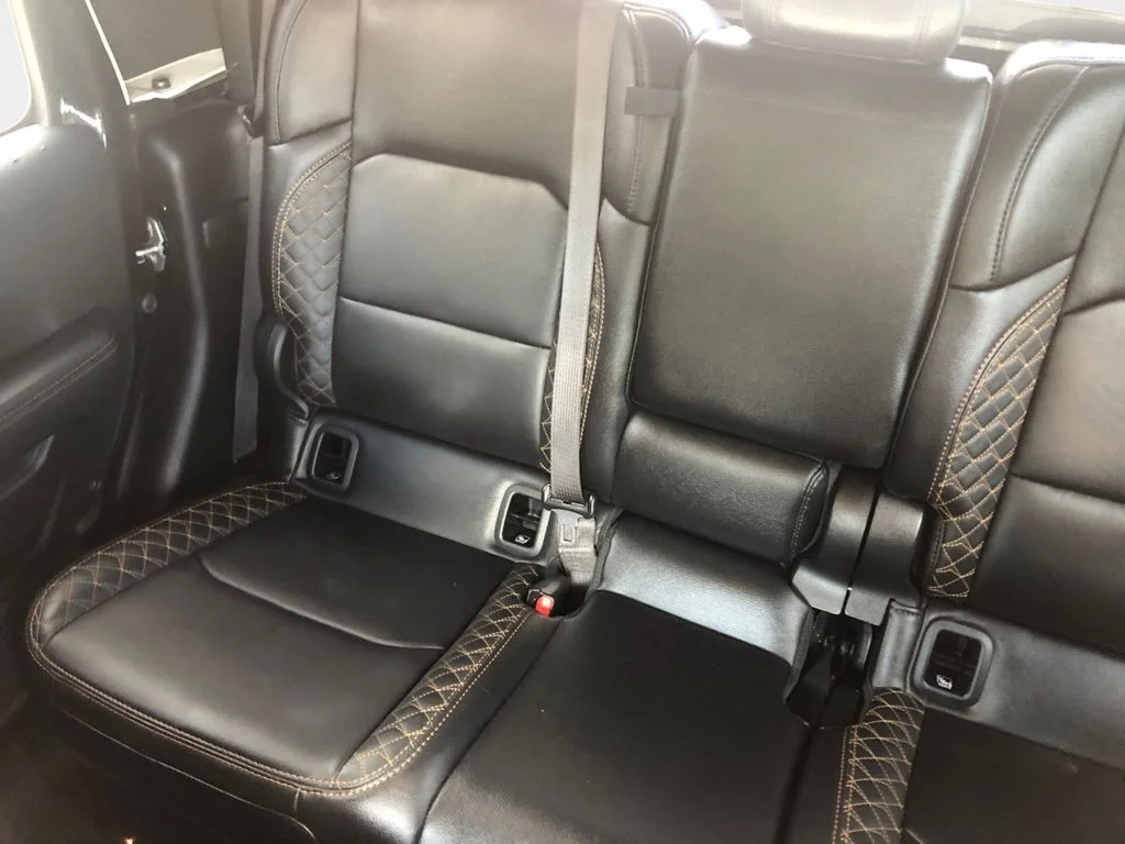 Used 2023 Black Jeep Overland image 9