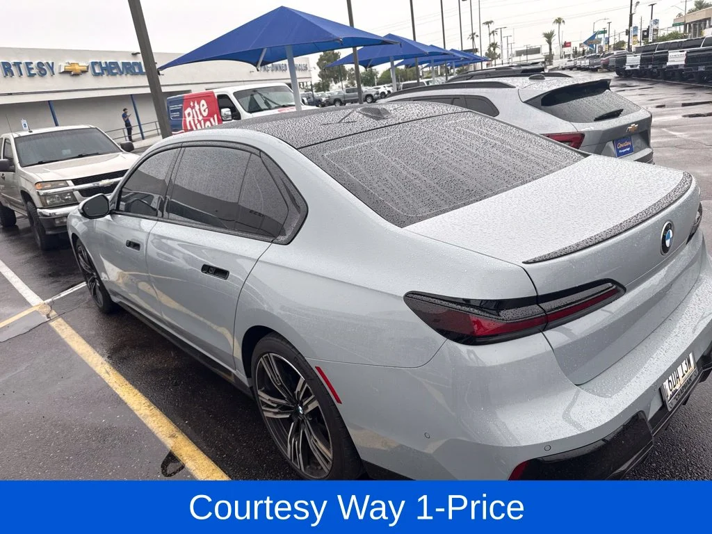 Used 2023 Gray BMW 740i image 5