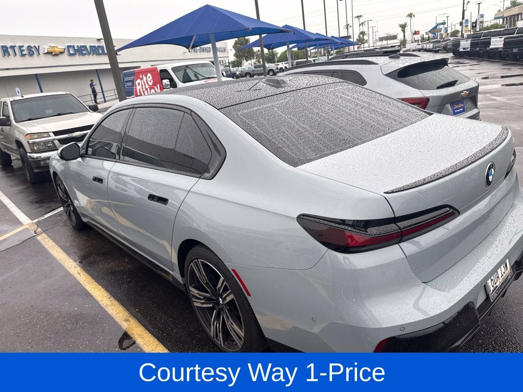 Used 2023 Gray BMW 740i image 5