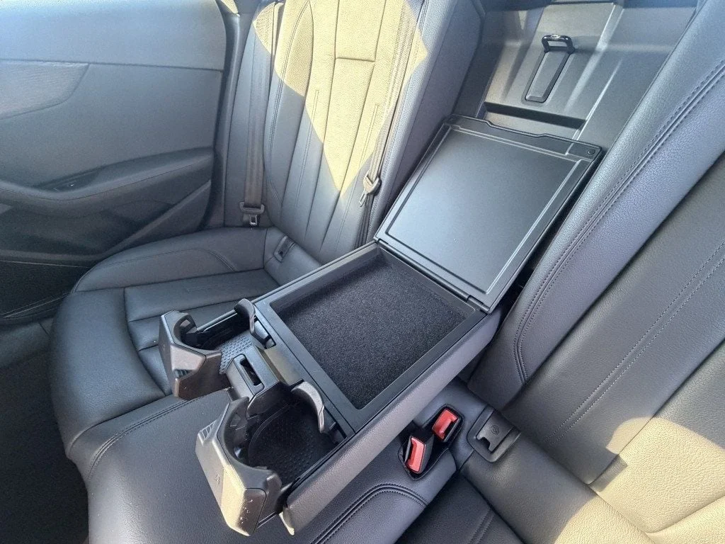 Used 2019 Navarra Blue Metallic Audi  image 32