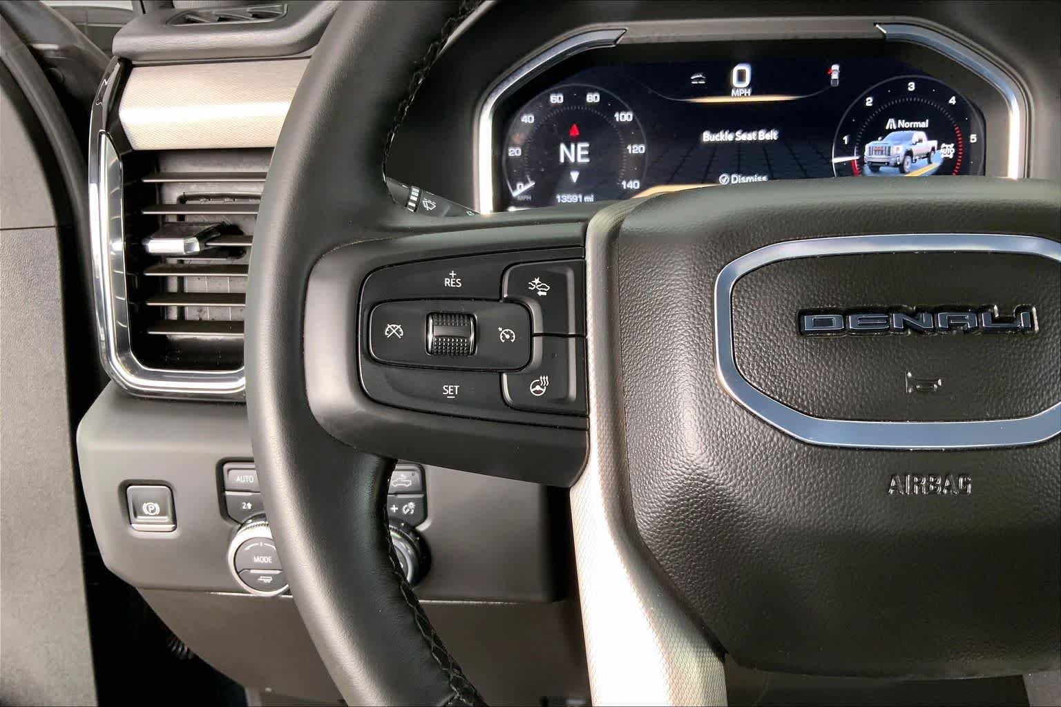 Used 2025 Onyx Black GMC Denali image 24