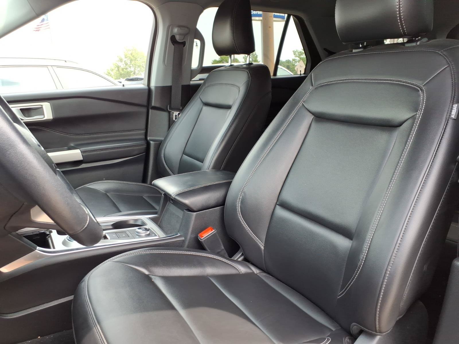 Used 2023 Iconic Silver Metallic Ford XLT image 3