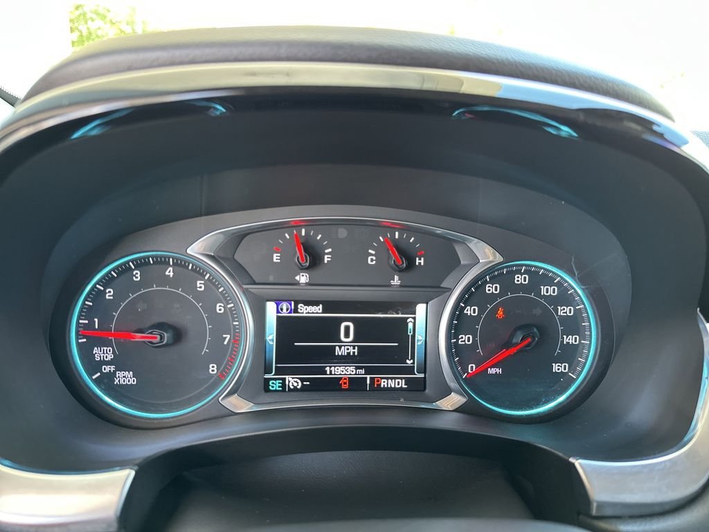 Used 2019 Beige Chevrolet Premier image 40