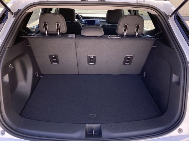 2027 Chevrolet Bolt LT - Photo 36
