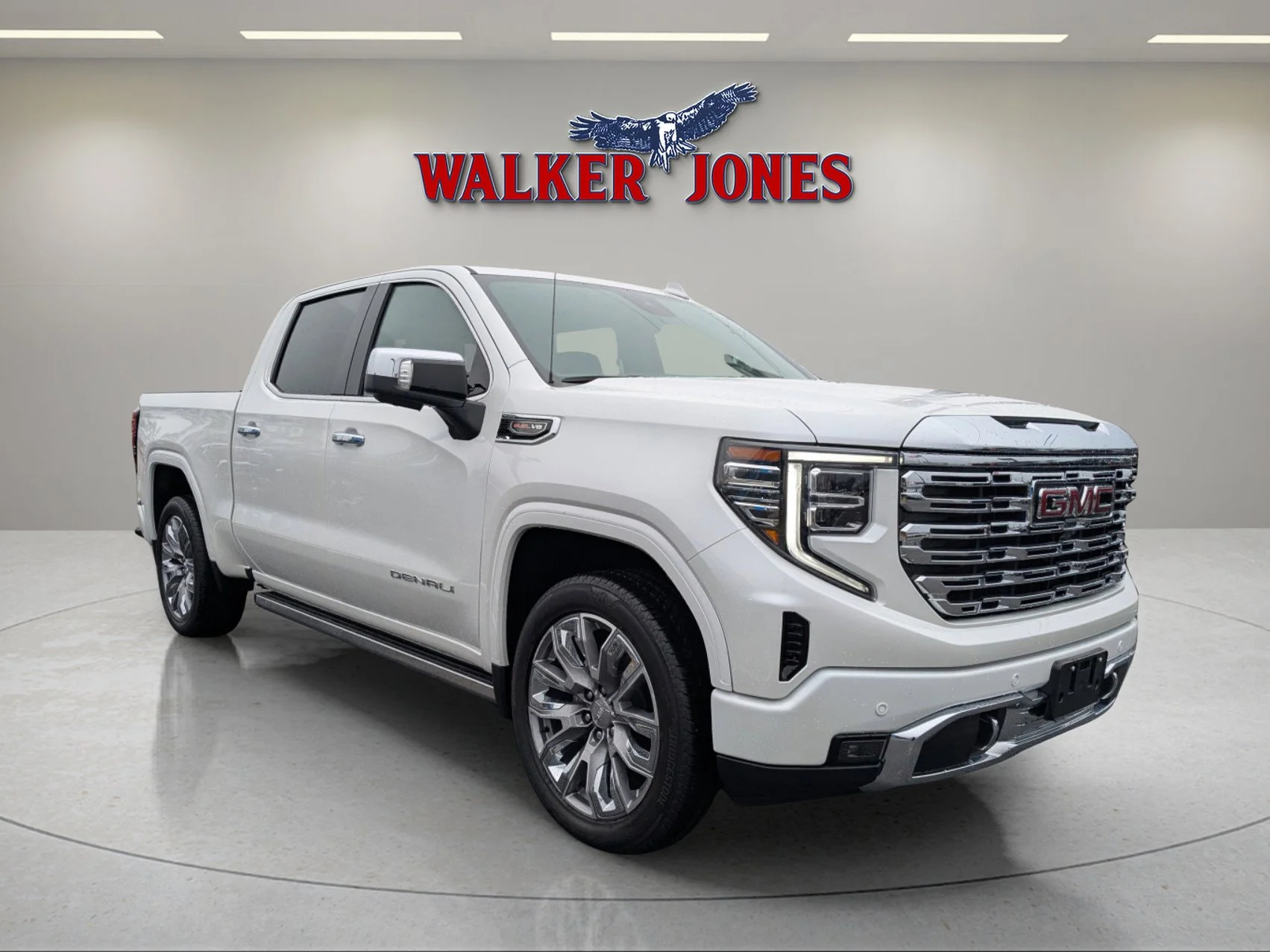 Used 2024 White Frost Tricoat GMC Denali image 1