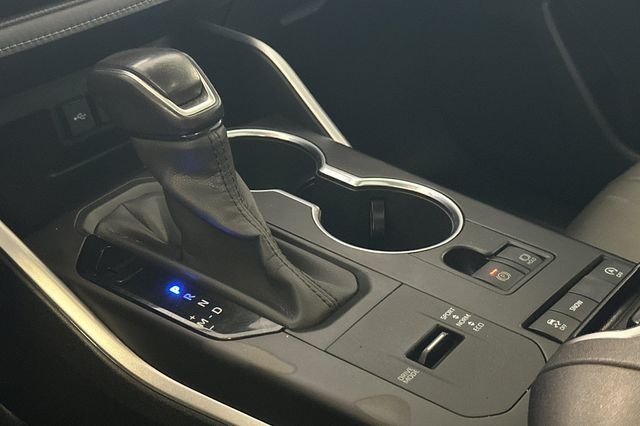 Certified Used 2020 Silver Toyota XLE image 27