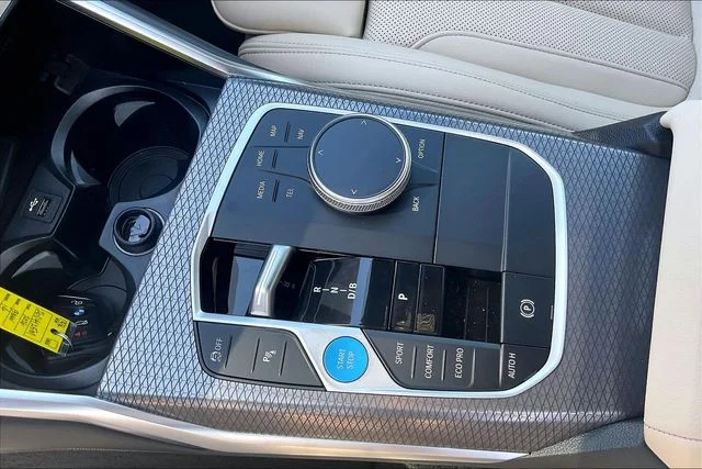 New 2026 Skyscraper Grey Metallic BMW eDrive40 image 7