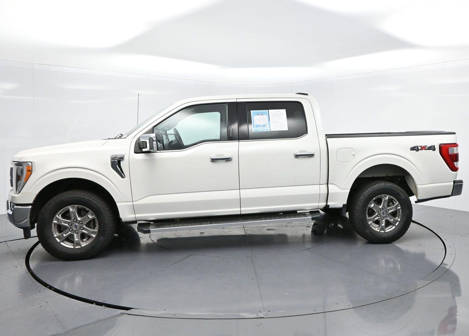 Used 2023  Ford LARIAT image 4